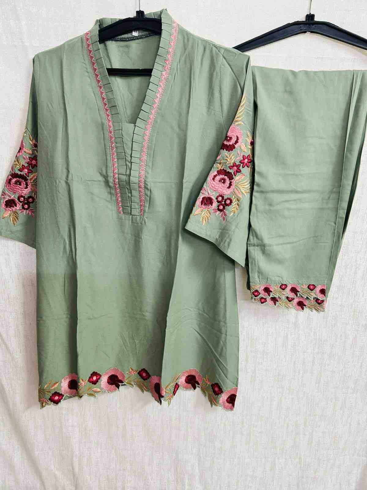 Floral V-neck Cord-set